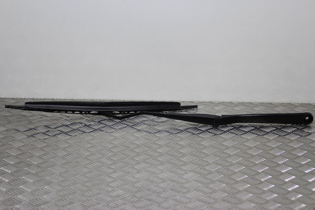 Nissan Juke Wiper Front Drivers Side 