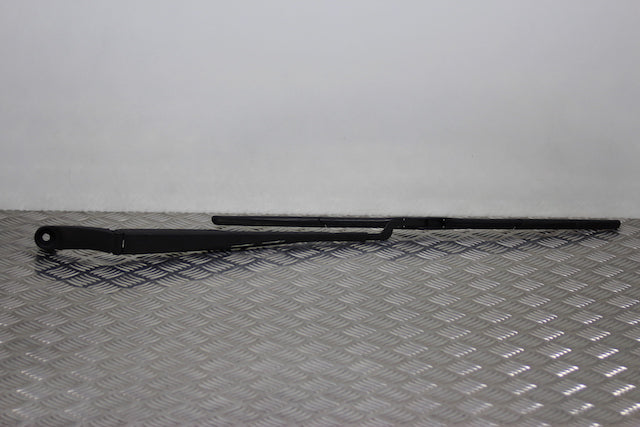 Hyundai i20 Wiper Front Drivers Side 
