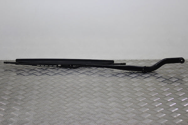 Opel Vectra Wiper Front Drivers Side (2009) - 1