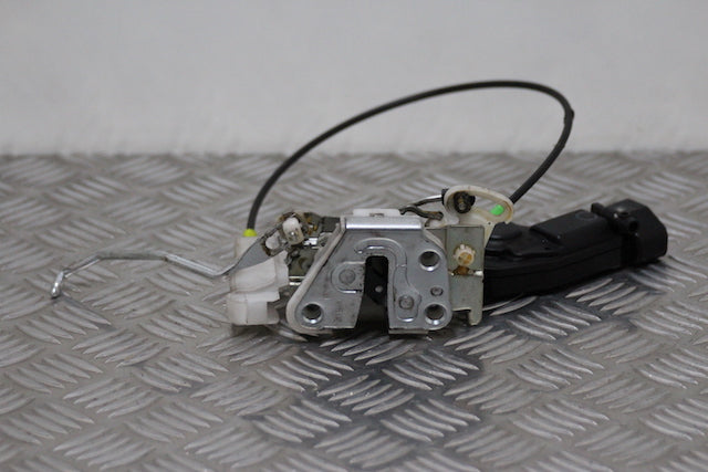 Toyota Aygo Door Lock Assembly Front Drivers Side 