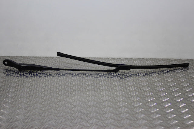 Peugeot 208 Wiper Front Drivers Side 