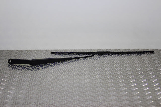 Suzuki SX4 Wiper Front Drivers Side 