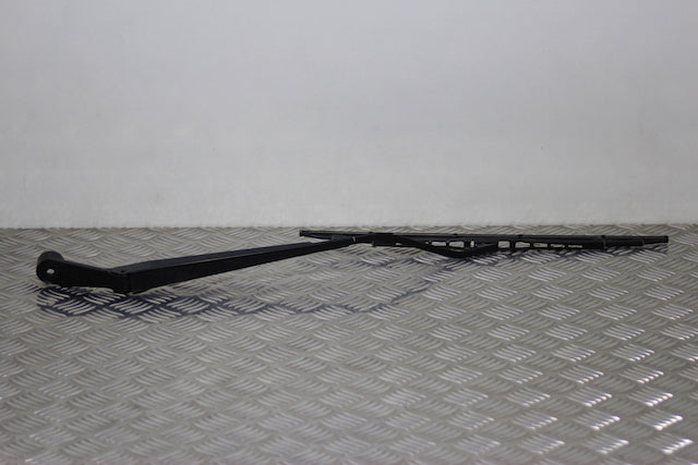 Suzuki Swift Wiper Front Drivers Side 