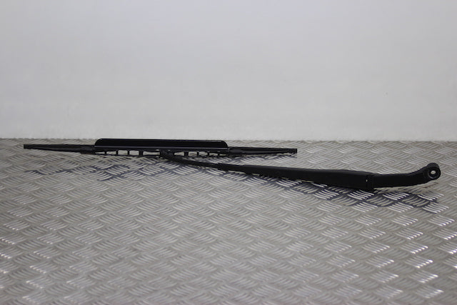 Suzuki Swift Wiper Front Drivers Side 