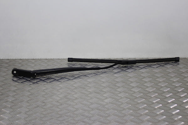 Toyota Yaris Wiper Front Drivers Side (2006) - 1