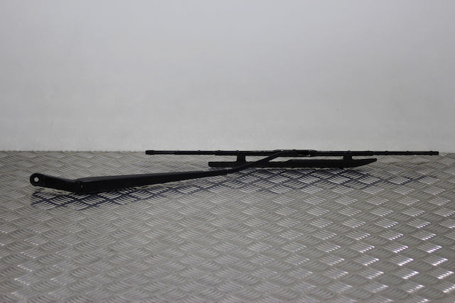 Toyota Avensis Wiper Front Drivers Side 