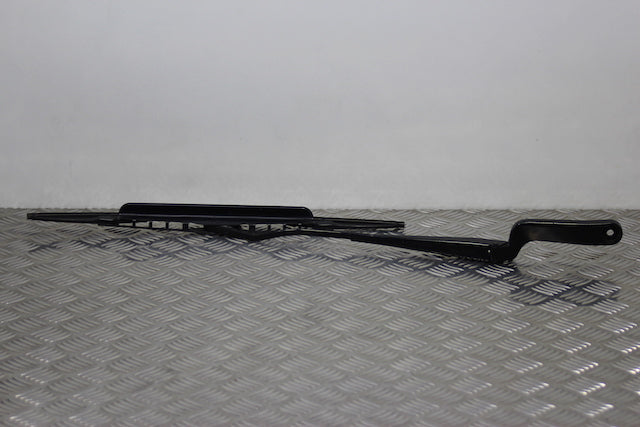 Volkswagen Polo Wiper Front Drivers Side 