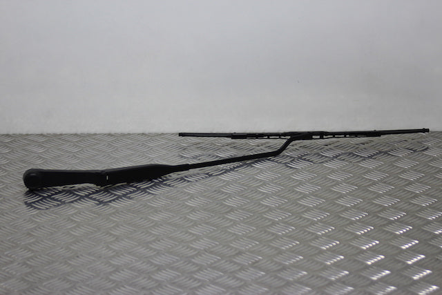 Nissan Micra Wiper Front Passengers Side (2002)