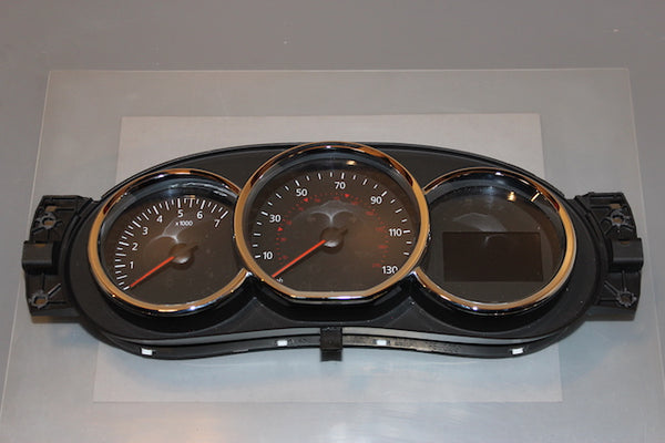 Dacia Sandero Speedometer (2015) - 1
