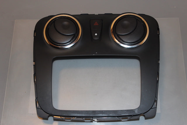 Dacia Sandero Radio Cd Surround Trim 