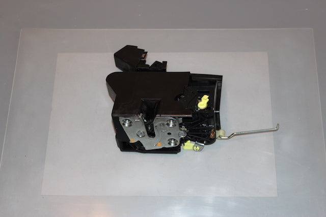 Dacia Sandero Door Lock Mechanism Front Passengers Side 