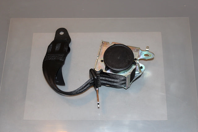 Dacia Sandero Seat Belt Rear Drivers Side 