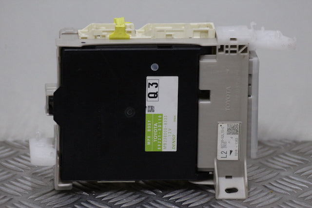 Toyota Yaris Fuse Box 