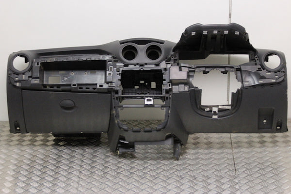 Dacia Duster Dash Assembly (2015) - 1