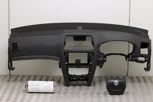 Skoda Octavia Airbag Kit (2011)