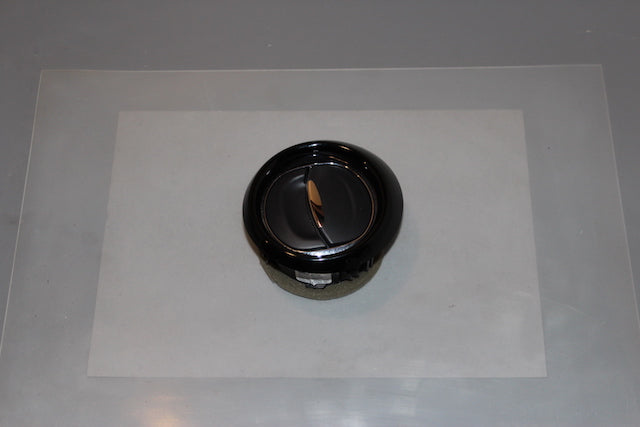 Renault Captur Dashboard Airvent Passengers Side (2014)