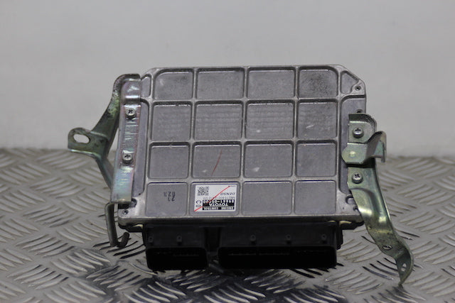 Toyota Avensis Engine Ecu 