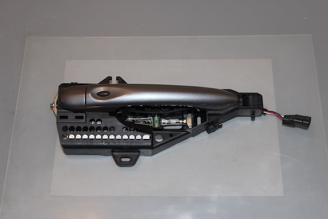 Renault Captur Door Handle Outer Front Drivers Side (2014)
