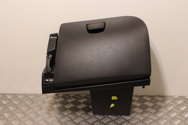 Renault Captur Glove Box (2014)