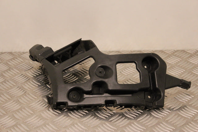 Renault Captur Bumper Support Bracket Passengers Side 