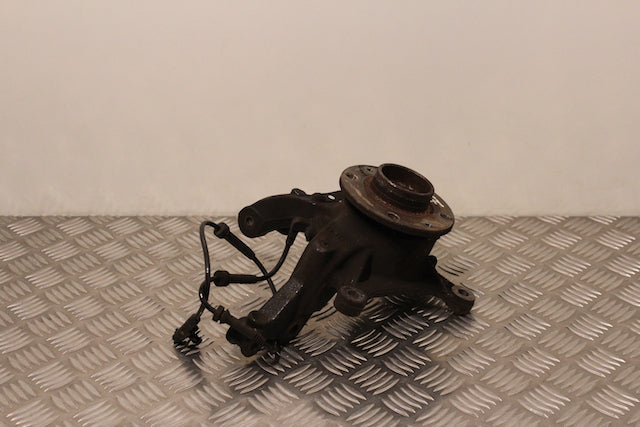 Renault Captur Stub Axle with Hub and Bearing Front Passengers Side (2014)
