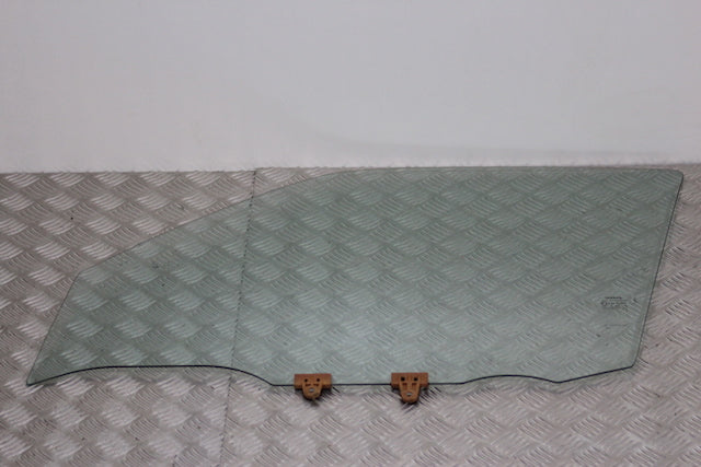 Nissan Juke Door Window Glass Front Passengers Side 