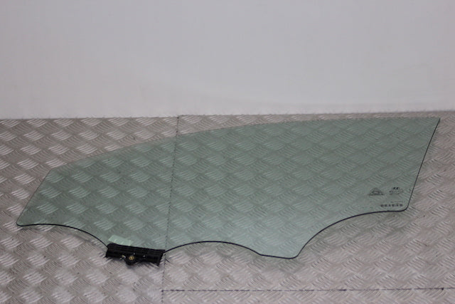 Hyundai Tucson Door Window Glass Front Passengers Side 
