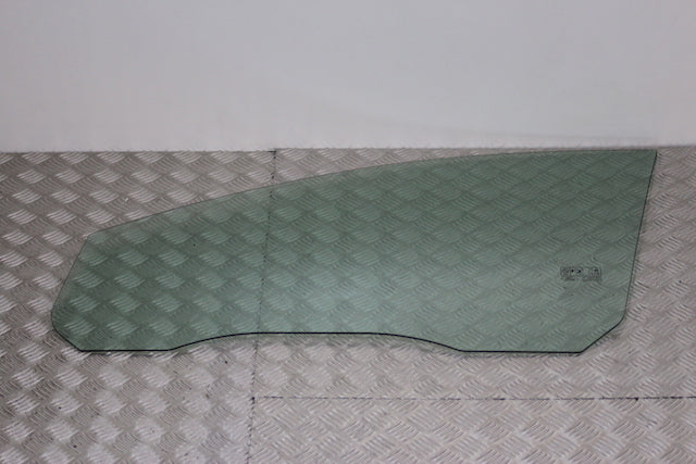 Ford Focus Door Window Glass Front Passengers Side 