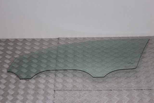 Volkswagen Passat Door Window Glass Front Passengers Side 