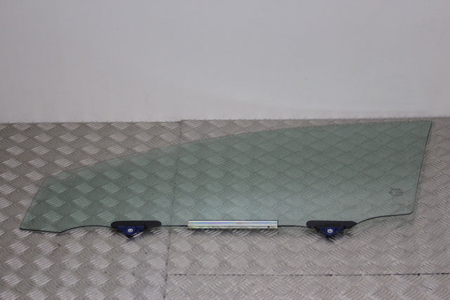 Toyota Auris Door Window Glass Front Passengers Side 