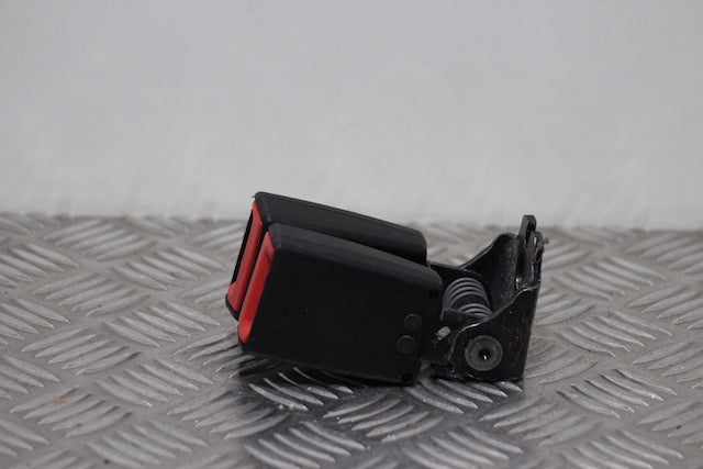 Ford Focus Seat Belt Buckle Lock Centre Rear 