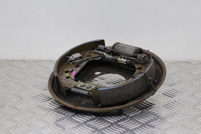 Toyota Yaris Brake Plate with Shoes and Cylinder Rear Drivers Side 