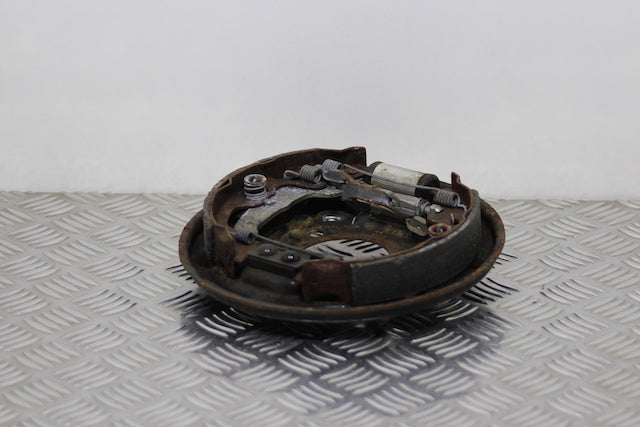Citroen C1 Brake Plate with Shoes and Cylinder Rear Right 