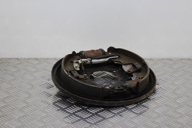 Suzuki Grand Vitara Brake Plate with Shoes and Cylinder Rear Left 