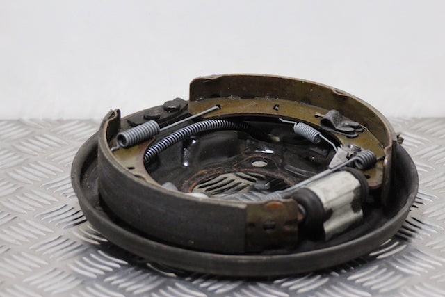 Ford Focus Brake Plate with Shoes and Cylinder Rear Right 