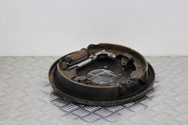 Suzuki Grand Vitara Brake Plate with Shoes and Cylinder Rear Right 