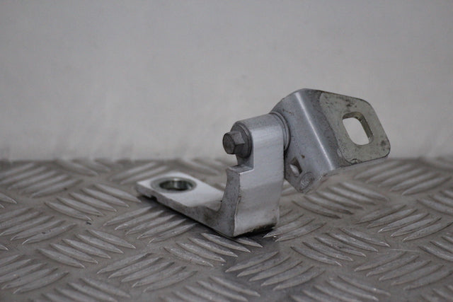 Ford Focus Door Hinge Top Front Passengers Side 