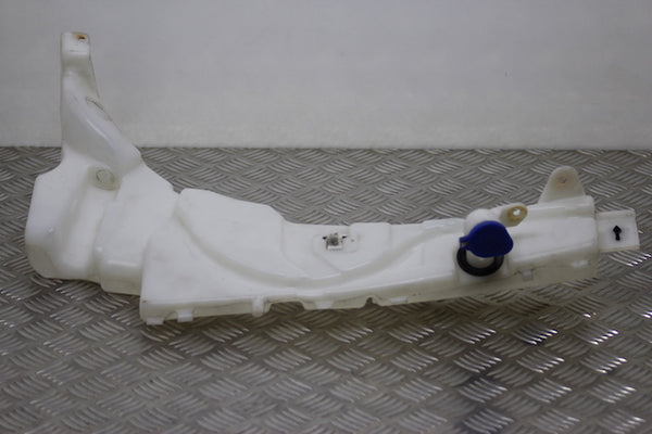 Bouteille d'eau de lavage de pare-brise Ford Focus (2009) - 1