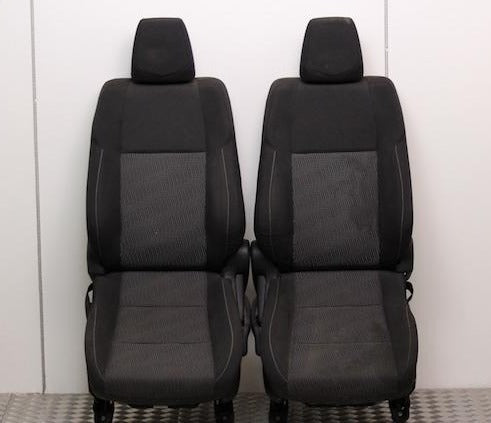 Toyota Auris Seat Front x2 (2012)