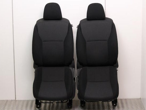 Toyota Auris Seat Front x2 