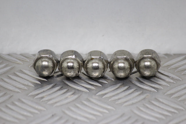 Toyota Avensis Wheel Nuts (2015)