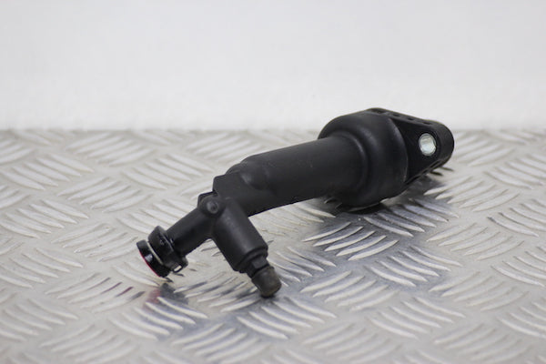 Skoda Fabia Clutch Master Cylinder (2018) - 1