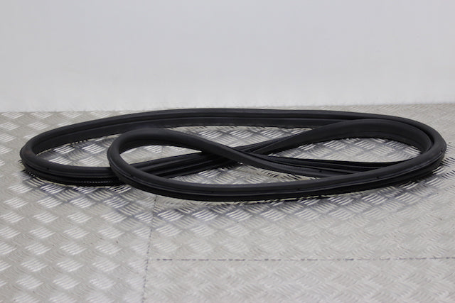 Skoda Fabia Tailgate Seal 
