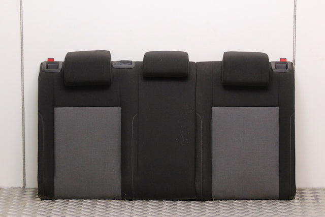 Volkswagen Golf Seats Rear (2013)