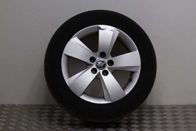 Skoda Fabia Wheel Front Passengers Side 