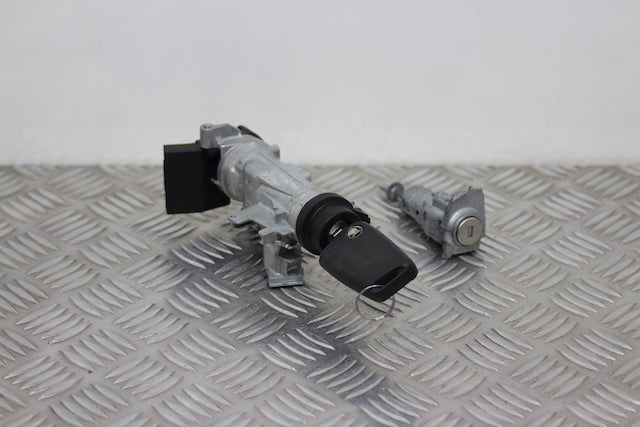 Skoda Fabia Ignition Switch with Key (2018)