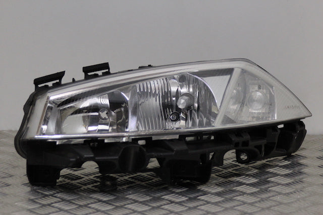 Renault Megane Headlamp Passengers Side 