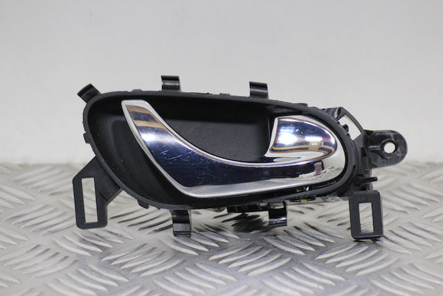 Nissan Qashqai Door Handle Inner Front Drivers 