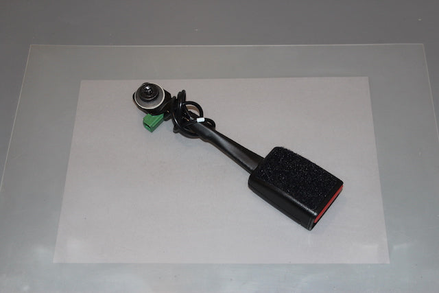 Volvo V40 Seat Belt Buckle Lock Front Drivers Side 