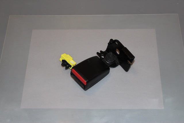 Volvo V40 Seat Belt Buckle Lock Rear Drivers Side 